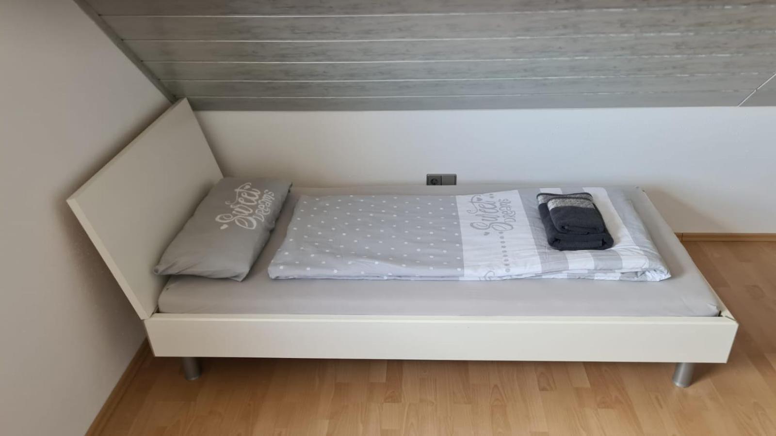 Schlafzimmer 1 Mit Top Aussicht Ueber Weilstetten Balingen Extérieur photo