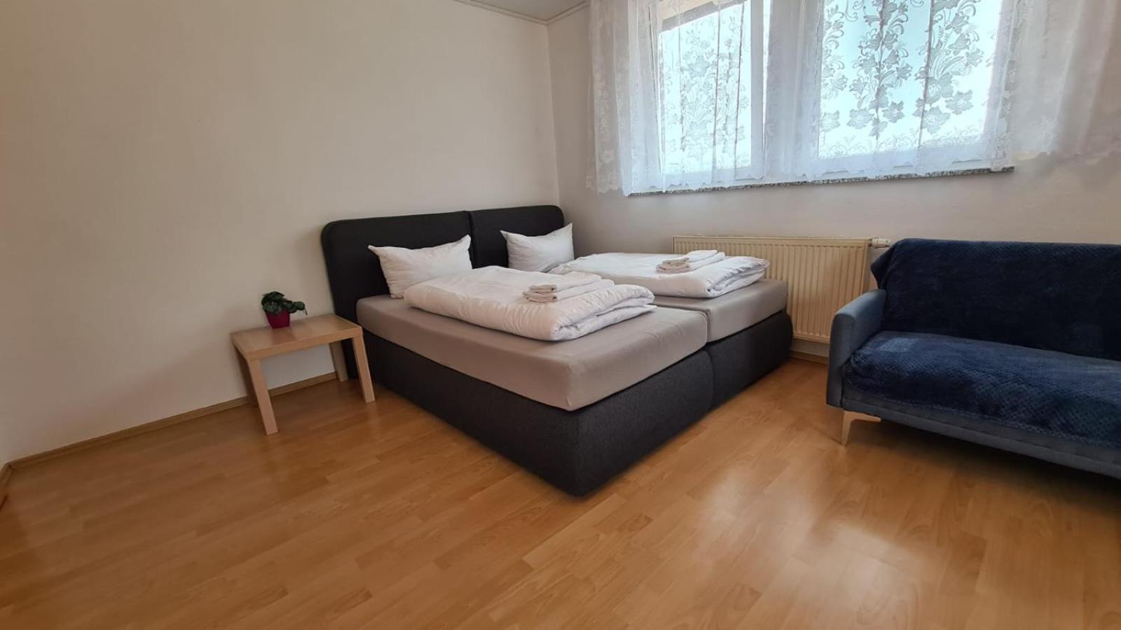 Schlafzimmer 1 Mit Top Aussicht Ueber Weilstetten Balingen Extérieur photo