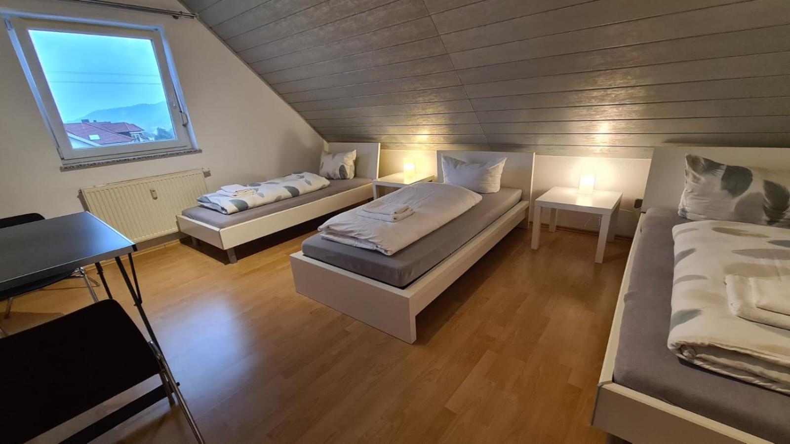 Schlafzimmer 1 Mit Top Aussicht Ueber Weilstetten Balingen Extérieur photo